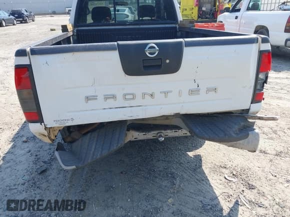 ✅ 2002 Nissan Frontier XE • VIN: 1N6DD26S82C369553 • Lot: 42579202. Wystawiony na IAAI z przebiegiem 392 819 mil. Bezpłatny archiwum sprzedaży aukcyjnych z USA i szczegółowy raport historii pojazdu na DreamBid. Zdjęcie 6.