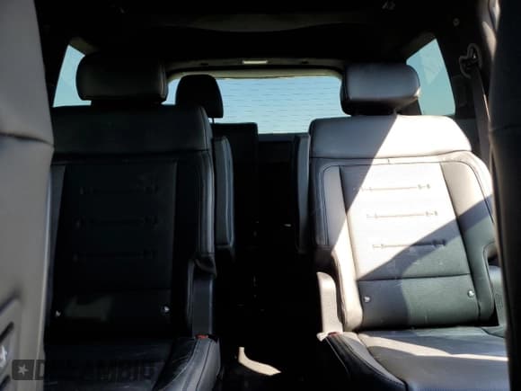 ✅ 2025 Hyundai Santa Fe Calligraphy • VIN: 5NMP5DG12SH025412 • Lot: 87470845. Listed on Copart with 9,200 mi. Free auction sales archive from the USA and detailed vehicle history report at DreamBid. Image 10.