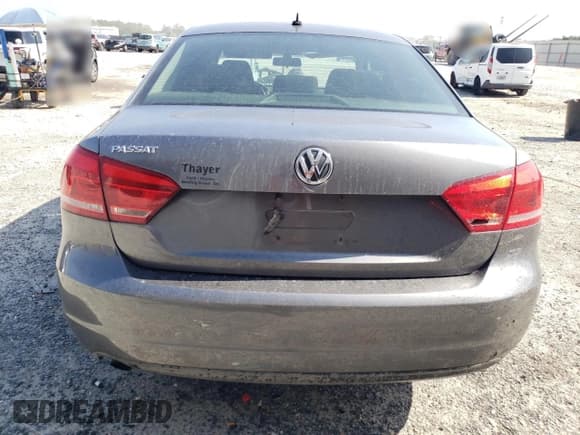 ✅ 2013 Volkswagen Passat S • VIN: 1VWAP7A34DC070832 • Lot: 62539825. Listed on Copart with 222,116 mi. Free auction sales archive from the USA and detailed vehicle history report at DreamBid. Image 6.