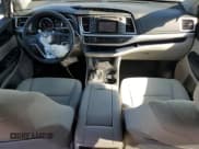 ✅ 2019 Toyota Highlander LE • VIN: 5TDBZRFH7KS984117 • Lot: 91138465. Listed on Copart with 106,268 mi. Free auction sales archive from the USA and detailed vehicle history report at DreamBid. Image 8.