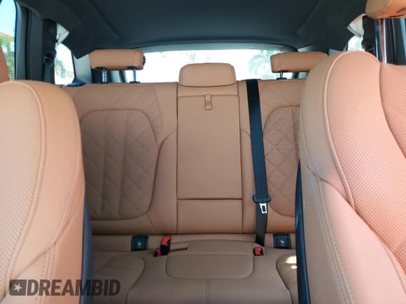 ✅ 2025 BMW X5 xDrive40i • VIN: 5UX23EU08S9Z16459 • Lot: 51616115. Wystawiony na Copart z przebiegiem Nie podano. Bezpłatny archiwum sprzedaży aukcyjnych z USA i szczegółowy raport historii pojazdu na DreamBid. Zdjęcie 10.