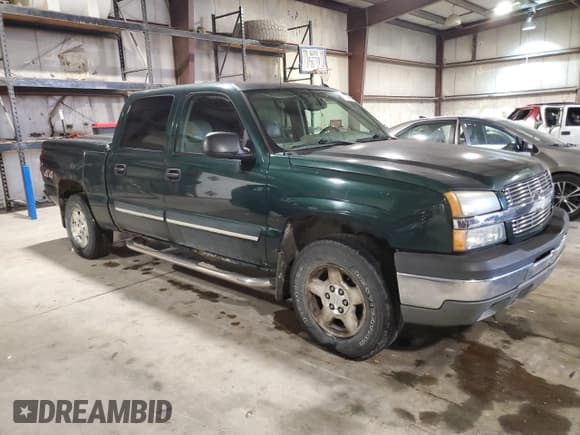 ✅ 2004 Chevrolet Silverado 1500 LS • VIN: 2GCEK13T641427852 • Lot: 51448595. Wystawiony na Copart z przebiegiem 174 565 mil. Bezpłatny archiwum sprzedaży aukcyjnych z USA i szczegółowy raport historii pojazdu na DreamBid. Zdjęcie 4.