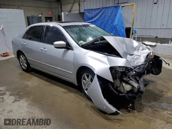 ✅ 2003 Honda Accord EX • VIN: 1HGCM66533A001604 • Lot: 52806225. Listed on Copart with 185,379 mi. Free auction sales archive from the USA and detailed vehicle history report at DreamBid. Image 4.