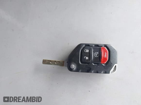 ✅ 2020 Jeep Gladiator Rubicon • VIN: 1C6JJTBG8LL186975 • Lot: 43010773. Listed on IAAI with 85,634 mi. Free auction sales archive from the USA and detailed vehicle history report at DreamBid. Image 11.