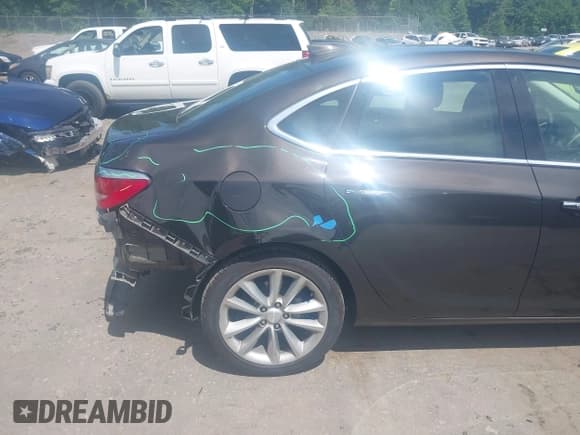 ✅ 2015 Buick Verano Group • VIN: 1G4PS5SK7F4211438 • Lot: 42778116. Listed on IAAI with 31,991 mi. Free auction sales archive from the USA and detailed vehicle history report at DreamBid. Image 13.