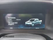 ✅ 2024 Ford F-150 Lightning Flash • VIN: 1FT6W3L75RWG19013 • Lot: 43724165. Wystawiony na IAAI z przebiegiem 10 160 mil. Bezpłatny archiwum sprzedaży aukcyjnych z USA i szczegółowy raport historii pojazdu na DreamBid. Zdjęcie 7.