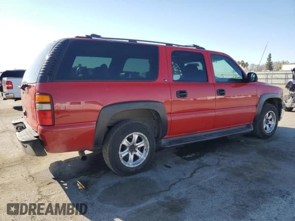 ✅ 2000 Chevrolet Suburban LS • VIN: 3GNFK16T9YG172019 • Лот: 42947145. Опубликован ранее на Copart с пробегом Не указан. Бесплатный доступ к архиву аукционных продаж из США и подробный отчёт об истории автомобиля на DreamBid. Изображение 3.