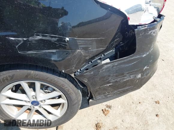 ✅ 2018 Ford Focus SE • VIN: 1FADP3FE8JL281651 • Lot: 43169650. Listed on IAAI with 69,451 mi. Free auction sales archive from the USA and detailed vehicle history report at DreamBid. Image 6.