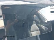 ✅ 2021 Tesla Model Y Long Range • VIN: 5YJYGDEEXMF233160 • Lot: 43301574. Listed on IAAI with Not provided. Free auction sales archive from the USA and detailed vehicle history report at DreamBid. Image 17.