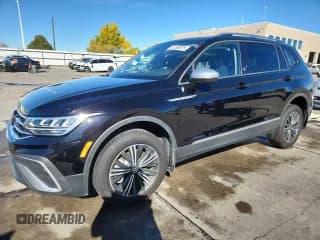 ✅ 2024 Volkswagen Tiguan Wolfsburg Edition • VIN: 3VVAB7AX4RM217307 • Lot: 87285815. Wystawiony na Copart z przebiegiem 7 807 mil. Bezpłatny archiwum sprzedaży aukcyjnych z USA i szczegółowy raport historii pojazdu na DreamBid. Zdjęcie 1.
