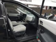 ✅ 2024 Nissan Pathfinder SL • VIN: 5N1DR3CB8RC266038 • Lot: 43524206. Wystawiony na IAAI z przebiegiem 25 963 mil. Bezpłatny archiwum sprzedaży aukcyjnych z USA i szczegółowy raport historii pojazdu na DreamBid. Zdjęcie 5.