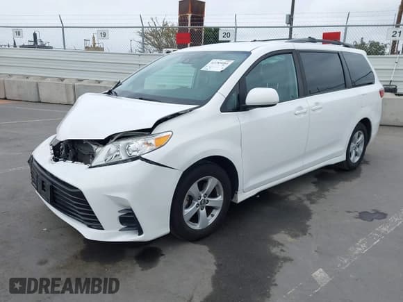 ✅ 2020 Toyota Sienna LE Auto Access Seat • VIN: 5TDKZ3DC0LS044909 • Lot: 42289084. Listed on IAAI with 71,090 mi. Free auction sales archive from the USA and detailed vehicle history report at DreamBid. Image 2.