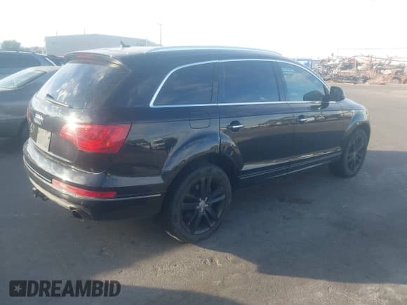 ✅ 2013 Audi Q7 Premium Plus • VIN: WA1LGAFE8DD004579 • Lot: 43188052. Wystawiony na IAAI z przebiegiem 163 282 mil. Bezpłatny archiwum sprzedaży aukcyjnych z USA i szczegółowy raport historii pojazdu na DreamBid. Zdjęcie 4.