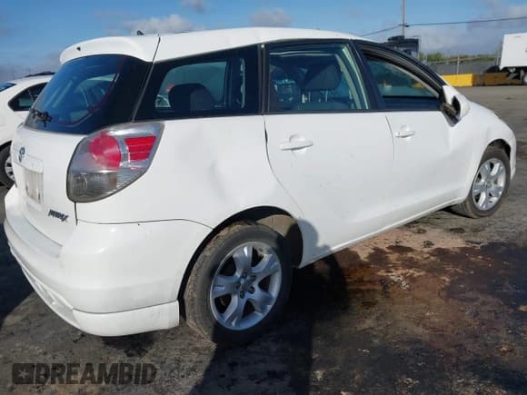 ✅ 2007 Toyota Matrix XR • VIN: 2T1KR30E17C639239 • Lot: 43611271. Listed on IAAI with 221,997 mi. Free auction sales archive from the USA and detailed vehicle history report at DreamBid. Image 4.