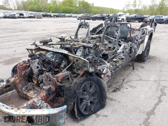 ✅ 2016 Ford F-150 XLT • VIN: 1FTEW1EG1GFA87186 • Лот: 42210344. Опубликован ранее на IAAI с пробегом Не указан. Бесплатный доступ к архиву аукционных продаж из США и подробный отчёт об истории автомобиля на DreamBid. Изображение 2.