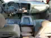 ✅ 2006 GMC Sierra 1500 SLE1 • VIN: 2GTEK13T761196981 • Lot: 66926015. Wystawiony na Copart z przebiegiem 259 957 mil. Bezpłatny archiwum sprzedaży aukcyjnych z USA i szczegółowy raport historii pojazdu na DreamBid. Zdjęcie 8.