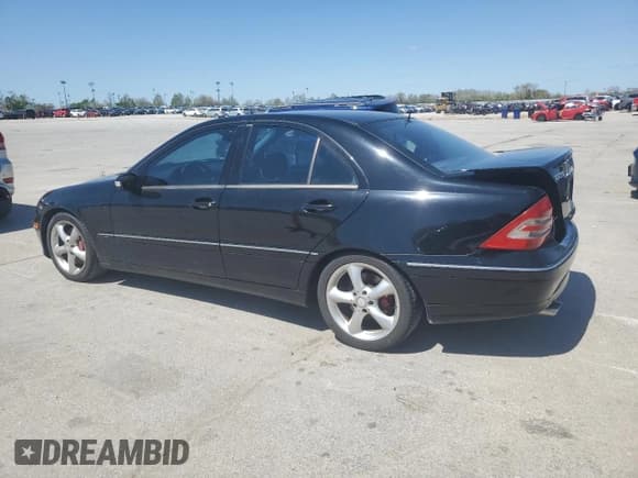 ✅ 2004 Mercedes-Benz C 230 Kompressor • VIN: WDBRF40J04A628791 • Lot: 52890795. Wystawiony na Copart z przebiegiem 247 386 mil. Bezpłatny archiwum sprzedaży aukcyjnych z USA i szczegółowy raport historii pojazdu na DreamBid. Zdjęcie 2.