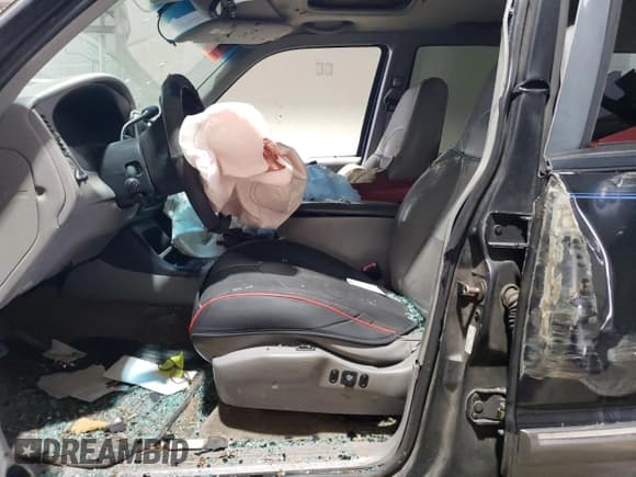 ✅ 1998 Ford Explorer XLT • VIN: 1FMZU32P3WUA37001 • Lot: 50911365. Listed on Copart with Not provided. Free auction sales archive from the USA and detailed vehicle history report at DreamBid. Image 7.