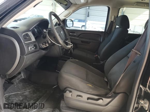 ✅ 2012 Chevrolet Tahoe Commercial • VIN: 1GNLC2E07CR237472 • Lot: 81506045. Listed on Copart with 373,324 mi. Free auction sales archive from the USA and detailed vehicle history report at DreamBid. Image 7.