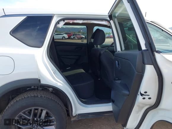 ✅ 2024 Nissan Rogue S • VIN: 5N1BT3AA4RC684941 • Lot: 43799837. Listed on IAAI with 44,331 mi. Free auction sales archive from the USA and detailed vehicle history report at DreamBid. Image 8.