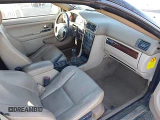 ✅ 2004 Volvo C70 • VIN: YV1NC62D44J045064 • Лот: 41976628. Опубликован ранее на IAAI с пробегом 57 149 миль. Бесплатный доступ к архиву аукционных продаж из США и подробный отчёт об истории автомобиля на DreamBid. Изображение 5.