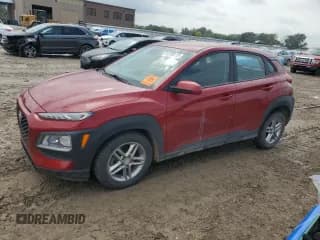 ✅ 2019 Hyundai Kona SE • VIN: KM8K1CAA8KU285701 • Лот: 81270825. Опубликован ранее на Copart с пробегом 69 514 миль. Бесплатный доступ к архиву аукционных продаж из США и подробный отчёт об истории автомобиля на DreamBid. Изображение 1.