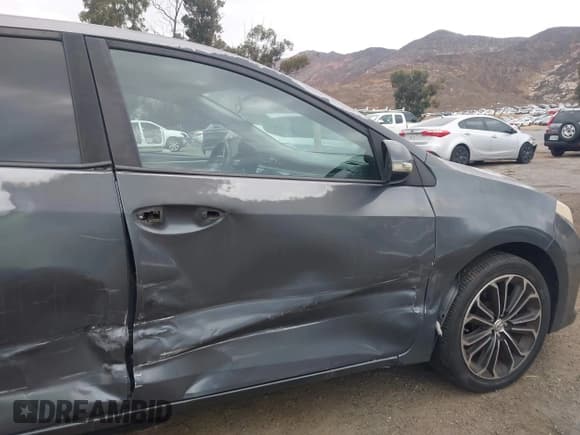 ✅ 2016 Toyota Corolla L • VIN: 5YFBURHE3GP428260 • Lot: 43429640. Listed on IAAI with 121,789 mi. Free auction sales archive from the USA and detailed vehicle history report at DreamBid. Image 6.