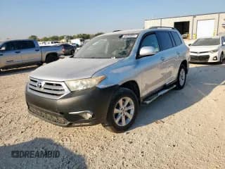 ✅ 2011 Toyota Highlander • VIN: 5TDBK3EH0BS063876 • Lot: 85204085. Wystawiony na Copart z przebiegiem 238 314 mil. Bezpłatny archiwum sprzedaży aukcyjnych z USA i szczegółowy raport historii pojazdu na DreamBid. Zdjęcie 1.