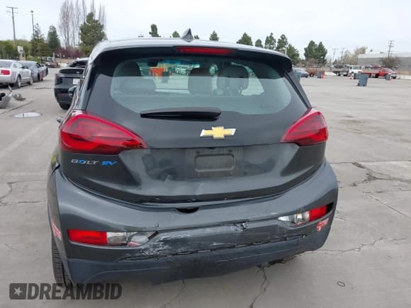 ✅ 2019 Chevrolet Bolt EV LT • VIN: 1G1FY6S0XK4104776 • Lot: 41826691. Wystawiony na IAAI z przebiegiem 43 213 mil. Bezpłatny archiwum sprzedaży aukcyjnych z USA i szczegółowy raport historii pojazdu na DreamBid. Zdjęcie 16.