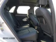 ✅ 2024 Audi Q3 S line Premium Plus • VIN: WA1EECF39R1197343 • Lot: 91072605. Wystawiony na Copart z przebiegiem 8 008 mil. Bezpłatny archiwum sprzedaży aukcyjnych z USA i szczegółowy raport historii pojazdu na DreamBid. Zdjęcie 11.