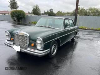 ✅ 1967 Mercedes-Benz 250 • VIN: 10801212046967 • Lot: 73432314. Wystawiony na Copart z przebiegiem 78 927 mil. Bezpłatny archiwum sprzedaży aukcyjnych z USA i szczegółowy raport historii pojazdu na DreamBid. Zdjęcie 2.
