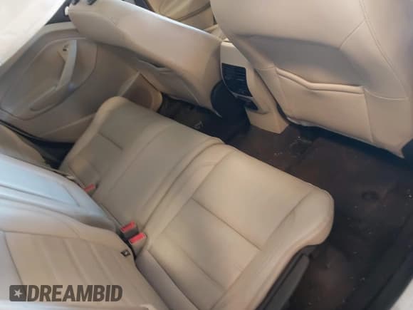 ✅ 2017 Ford C-Max SE • VIN: 1FADP5AU5HL103474 • Lot: 43406986. Wystawiony na IAAI z przebiegiem 145 014 mil. Bezpłatny archiwum sprzedaży aukcyjnych z USA i szczegółowy raport historii pojazdu na DreamBid. Zdjęcie 8.