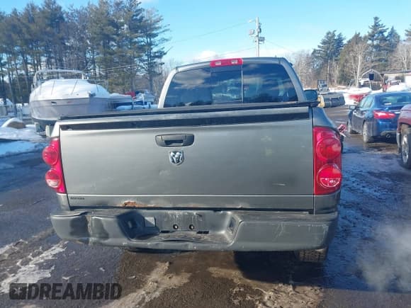 ✅ 2008 Dodge 1500 ST • VIN: 1D7HU18N78S531022 • Лот: 41531524. Опубликован ранее на IAAI с пробегом 133 918 миль. Бесплатный доступ к архиву аукционных продаж из США и подробный отчёт об истории автомобиля на DreamBid. Изображение 16.