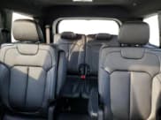 ✅ 2025 Jeep Grand Cherokee Limited • VIN: 1C4RJKBG2S8693846 • Lot: 83792185. Wystawiony na Copart z przebiegiem 5 922 mil. Bezpłatny archiwum sprzedaży aukcyjnych z USA i szczegółowy raport historii pojazdu na DreamBid. Zdjęcie 10.