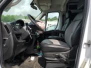 ✅ 2020 Ram ProMaster Cargo • VIN: 3C6URVJG3LE105148 • Lot: 53933165. Wystawiony na Copart z przebiegiem 69 970 mil. Bezpłatny archiwum sprzedaży aukcyjnych z USA i szczegółowy raport historii pojazdu na DreamBid. Zdjęcie 7.