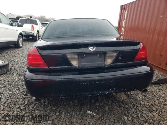 ✅ 2003 Mercury Marauder • VIN: 2MEHM75V63X677322 • Lot: 45084025. Wystawiony na Copart z przebiegiem 169 785 mil. Bezpłatny archiwum sprzedaży aukcyjnych z USA i szczegółowy raport historii pojazdu na DreamBid. Zdjęcie 6.
