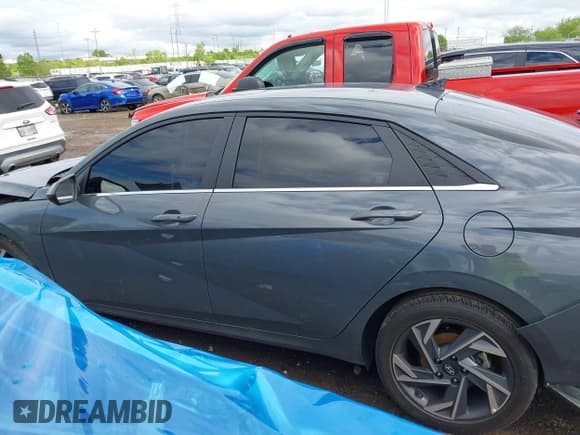 ✅ 2024 Hyundai Elantra SEL • VIN: KMHLS4DG4RU764439 • Лот: 42180678. Опубликован ранее на IAAI с пробегом 14 267 миль. Бесплатный доступ к архиву аукционных продаж из США и подробный отчёт об истории автомобиля на DreamBid. Изображение 15.