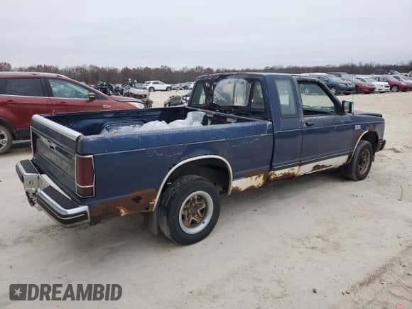 1989 Chevrolet S-10 с VIN 1GCCS19Z8K2222971, выставлен на аукционе Copart как лот 80904094 с пробегом 265 120 миль миль и Списание • Salvage title. История ставок и продаж доступна на DreamBid. Изображение 3.