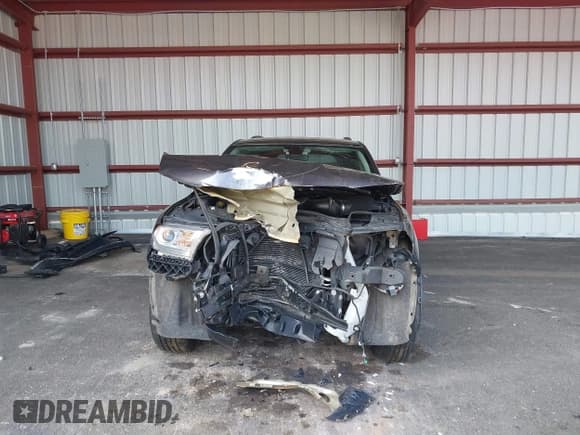 ✅ 2019 Dodge Durango SXT Plus • VIN: 1C4RDJAG0KC674230 • Lot: 42245937. Wystawiony na IAAI z przebiegiem 86 160 mil. Bezpłatny archiwum sprzedaży aukcyjnych z USA i szczegółowy raport historii pojazdu na DreamBid. Zdjęcie 6.