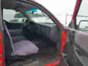 2003 Dodge Dakota Sport z VIN 1D7HG32N43S202783, wystawiony jako IAAI lot #42512950 z przebiegiem 217 105 mil mil oraz . Historia ofert i sprzedaży dostępna na DreamBid. Obrazek 5.