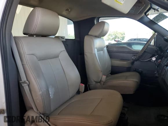 ✅ 2010 Ford F-150 XL • VIN: 1FTMF1CW2AKA46442 • Lot: 61101535. Listed on Copart with 85,411 mi. Free auction sales archive from the USA and detailed vehicle history report at DreamBid. Image 10.