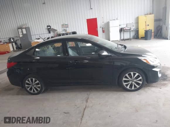 2015 Hyundai Accent GLS с VIN KMHCU4AE8FU824392, выставлен на аукционе IAAI как лот 43217625 с пробегом 131 316 миль миль и . История ставок и продаж доступна на DreamBid. Изображение 13.