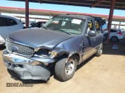 ✅ 2002 Ford Expedition XLT • VIN: 1FMRU15W72LA39129 • Lot: 43294947. Wystawiony na IAAI z przebiegiem 218 508 mil. Bezpłatny archiwum sprzedaży aukcyjnych z USA i szczegółowy raport historii pojazdu na DreamBid. Zdjęcie 17.