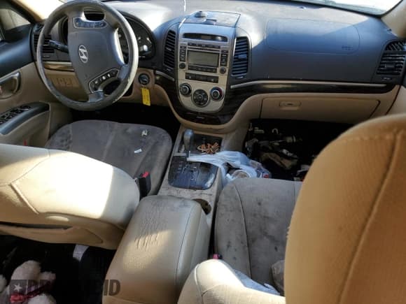 ✅ 2010 Hyundai Santa Fe GLS • VIN: 5NMSG3ABXAH405712 • Lot: 81244224. Listed on Copart with Not provided. Free auction sales archive from the USA and detailed vehicle history report at DreamBid. Image 8.