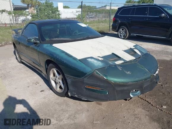 ✅ 1996 Pontiac Firebird Formula • VIN: 2G2FV22P5T2221912 • Lot: 42004189. Listed on IAAI with 130,655 mi. Free auction sales archive from the USA and detailed vehicle history report at DreamBid. Image 1.