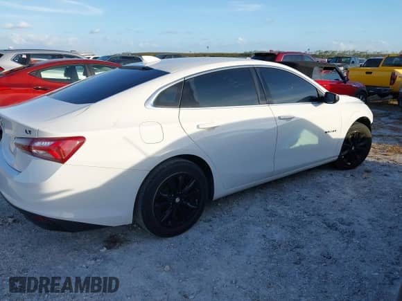 2020 Chevrolet Malibu LT with VIN 1G1ZD5ST8LF066550, listed as a IAAI auction lot 40651818 with Not provided miles and . Bid and sale history available at DreamBid. Image 4.