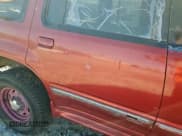 ✅ 2000 Ford Explorer XLS • VIN: 1FMZU62X2YZB34018 • Лот: 91460415. Опубликован ранее на Copart с пробегом 150 267 миль. Бесплатный доступ к архиву аукционных продаж из США и подробный отчёт об истории автомобиля на DreamBid. Изображение 10.