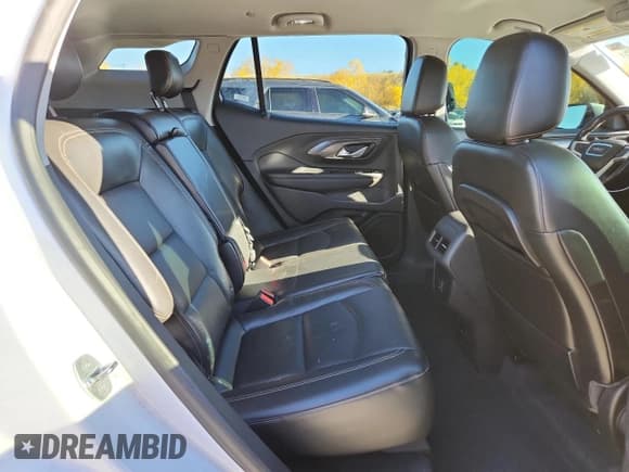 ✅ 2020 GMC Terrain SLT • VIN: 3GKALVEV2LL110539 • Lot: 89874825. Wystawiony na Copart z przebiegiem 87 092 mil. Bezpłatny archiwum sprzedaży aukcyjnych z USA i szczegółowy raport historii pojazdu na DreamBid. Zdjęcie 11.