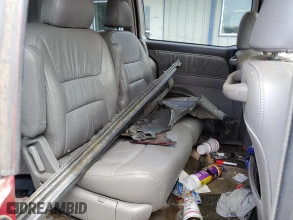 ✅ 2003 Honda Odyssey EX-L • VIN: 5FNRL18013B036925 • Lot: 68368805. Wystawiony na Copart z przebiegiem 243 501 mil. Bezpłatny archiwum sprzedaży aukcyjnych z USA i szczegółowy raport historii pojazdu na DreamBid. Zdjęcie 11.