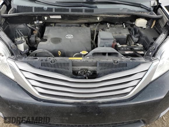 ✅ 2015 Toyota Sienna Limited • VIN: 5TDDK3DC4FS110637 • Lot: 55536225. Listed on Copart with 77,062 mi. Free auction sales archive from the USA and detailed vehicle history report at DreamBid. Image 12.